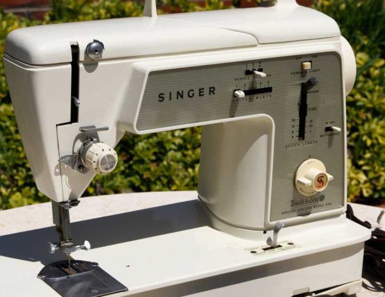 Singer 648 Zigzag Sewing Machine Instruction Manual